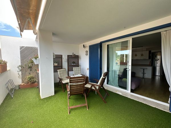 Acogedora casa familiar en Formentera con terraza privada, ideal para descansar y desconectar
