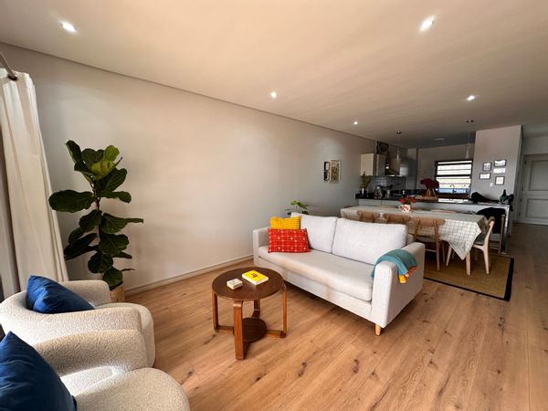 Light and calm apartment in the picturesque town of Stellenbosch in the Cape Winelands
