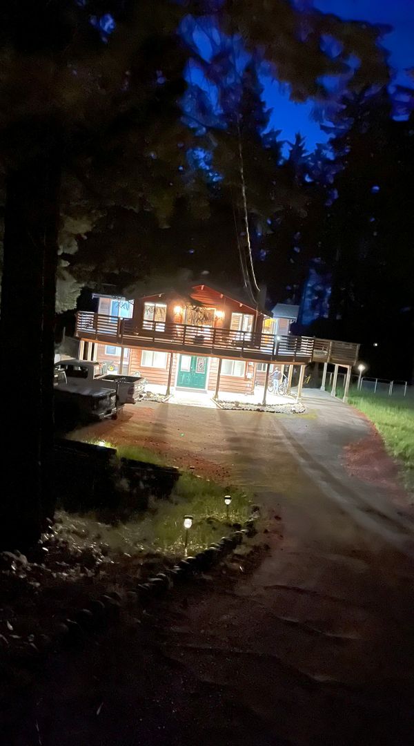 West Coast Log Home Retreat in Comox Valley, BC