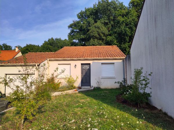 Maison calme au coeur des vignes, proche de Nantes.