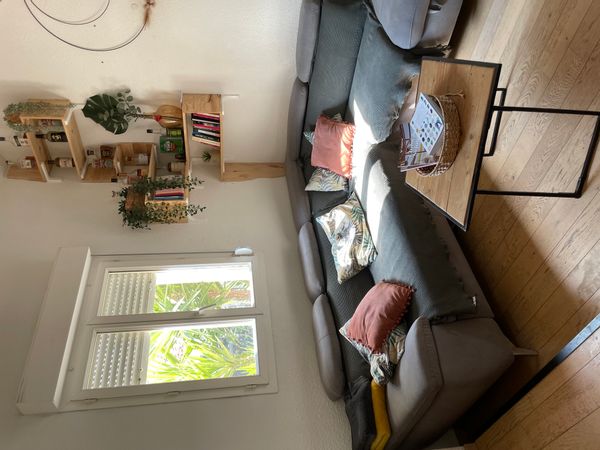 La maison d’Anaïs et Rémi, entre mer et traditions, offre calme, piscine et esprit de famille