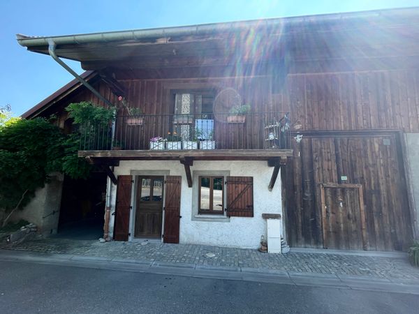 Studio indépendant entre Léman et montagne à Feternes