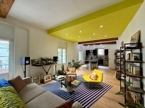 Très bel appartement 2 chambres au cœur de Nîmes, en face des halles, à 5mn de la Maison Carrée