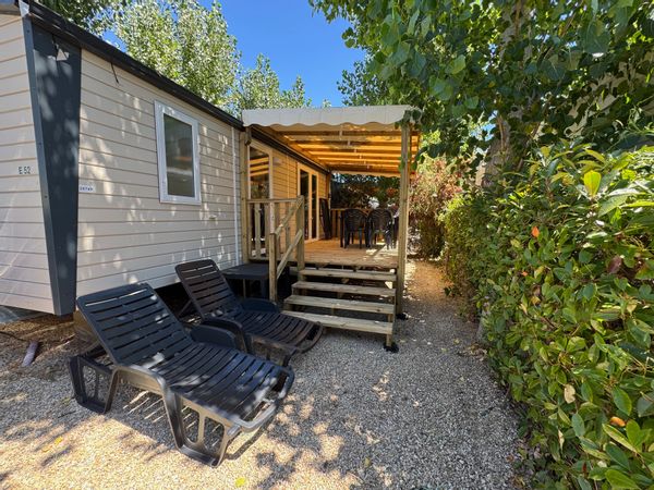 Mobil-home tout confort 4 pers. - Camping 4 étoiles - Piscine Valras-Plage sur la Méditerranée