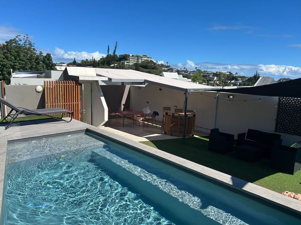 Cocoon with rooftop and pool in Noumea