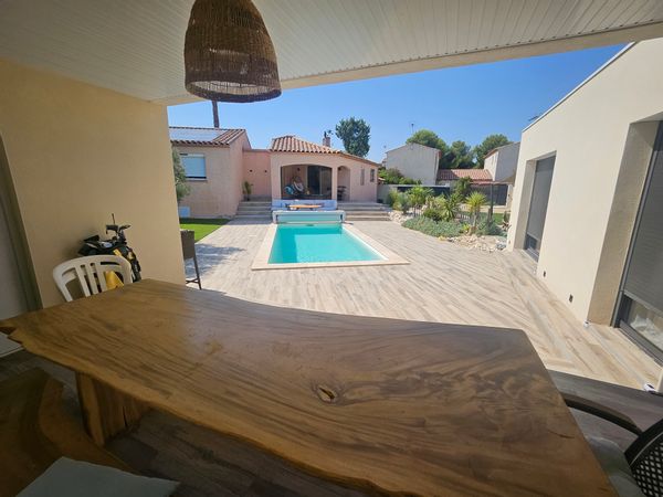 Maison & Studio entre jardin Zen, Garrigue et Plage.