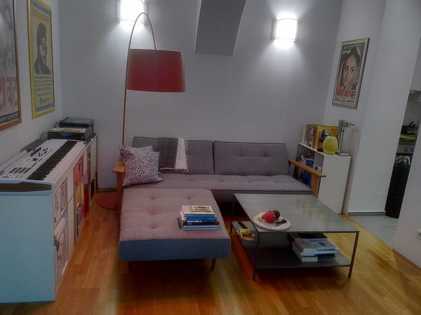 Modernly designed, quietly located apartment in old building in Vienna's central hippest district.