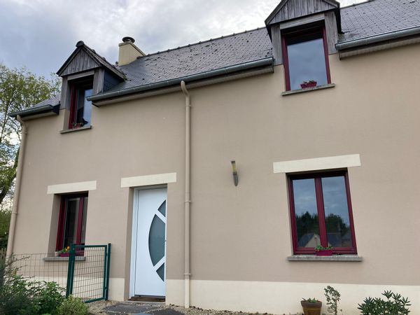 maison près de Dinan dans village agréable