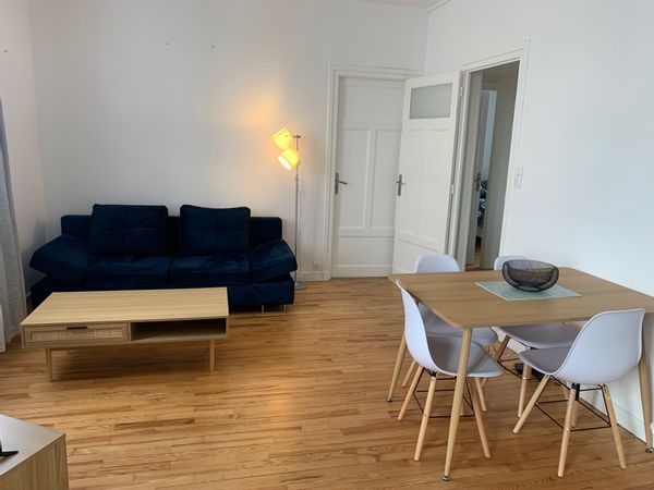 Appartement avec 2 chambres,  au coeur du centre ville , proche de tous les sites et commodités.