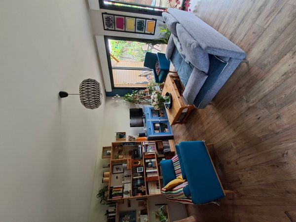 La maison de Elsa Jolie maison de ville avec jardin et terrasse couverte à 25 mn de la mer.