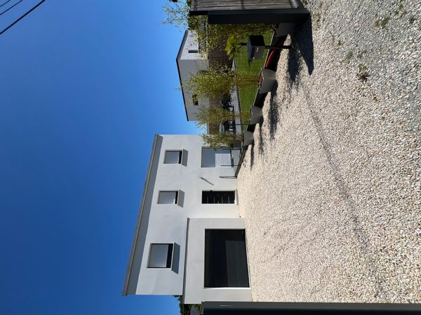 simon's house