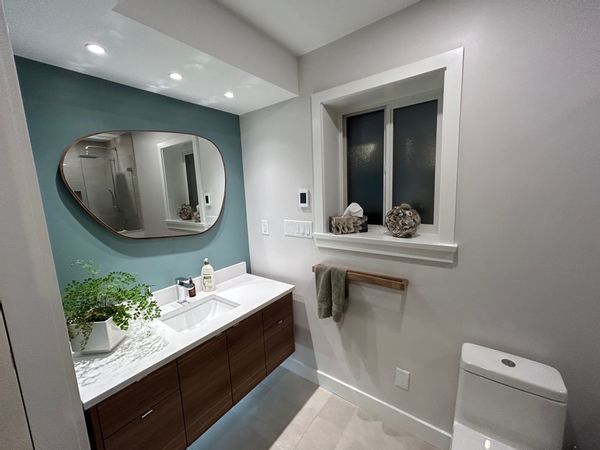 2 Bedroom house steps from Commercial Drive in the heart of Vancouver
