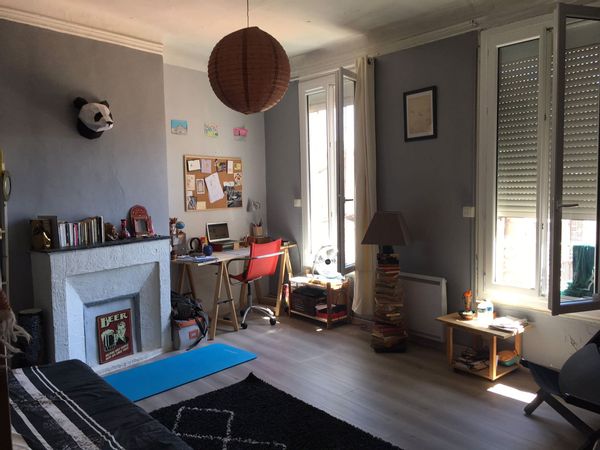 Laura's home is a small, cute and quiet studio in the heart of Marseille.