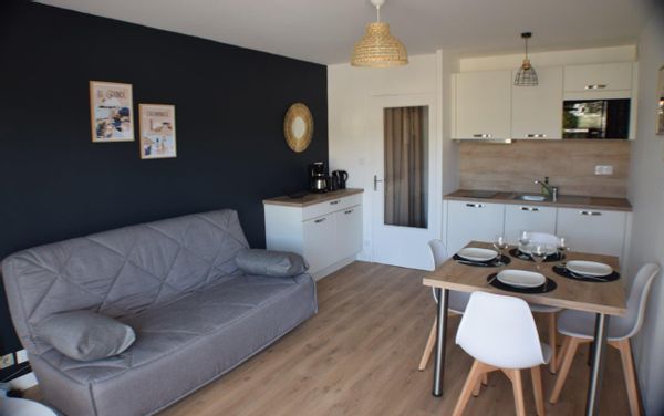 Appartement 2 ou 4 personnes, emplacement idéal plage Trestraou et cote granite rose