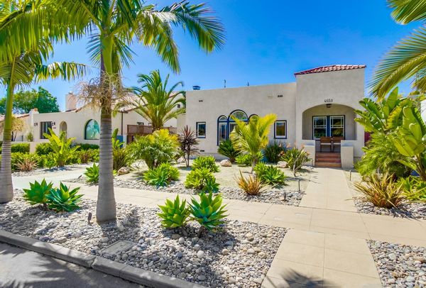 Great walkable neighborhood in San Diego