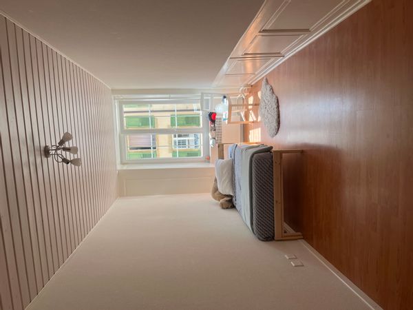 La chambre privée au cœur de la veille ville d’Yverdon-les-bains, proche de toute les commodité !