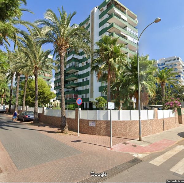 "Estudio con encanto y muy cómoda en Benicasim a 10 metros de la playa preciosa con vistas al mar"