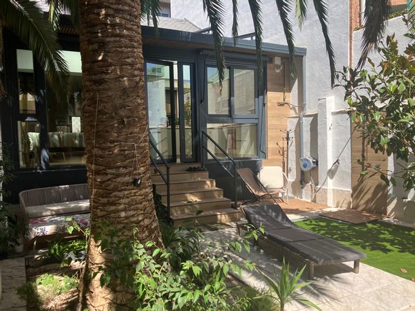 Habitación privada en casa con jardín en Madrid