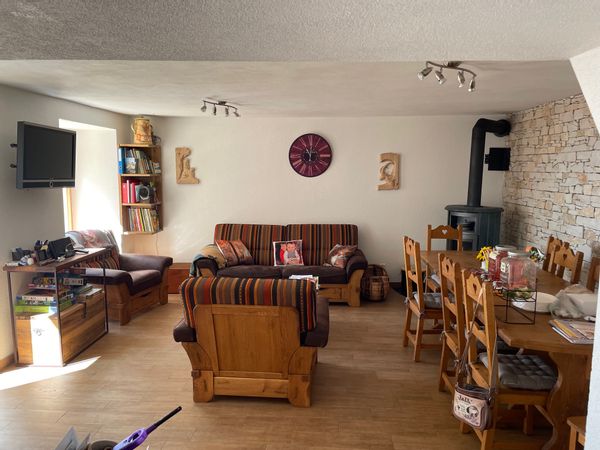 Chalet tout confort à la montagne pouvant accueillir jusqu'à 12 personnes