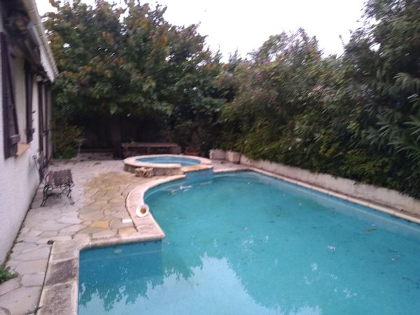 Maison avec jardin ombragé et piscine au coeur de Gigean