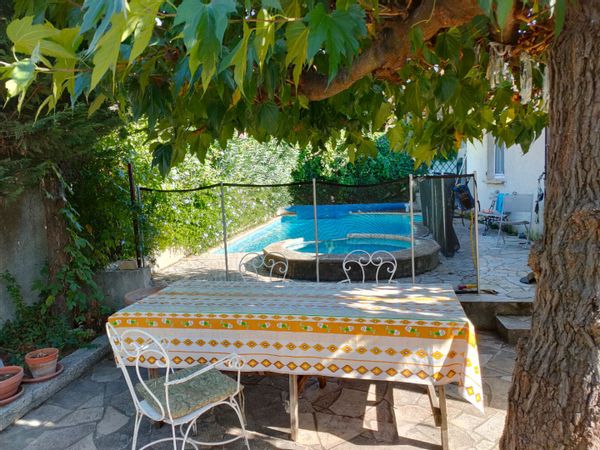 Adrien et Almudenas hus