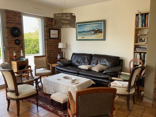 Recherche échange maison PMR pour 5 adultes et 4 enfants. Douche italienne sans paroi.