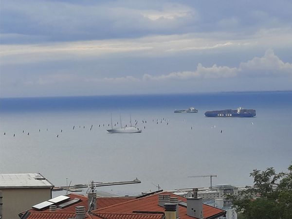Appartamento con verandina panoramica sul golfo