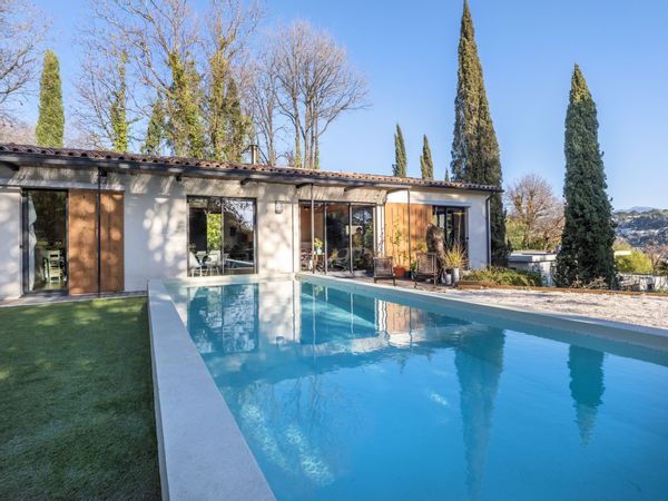 Maison bioclimatique sur la côte d'Azur