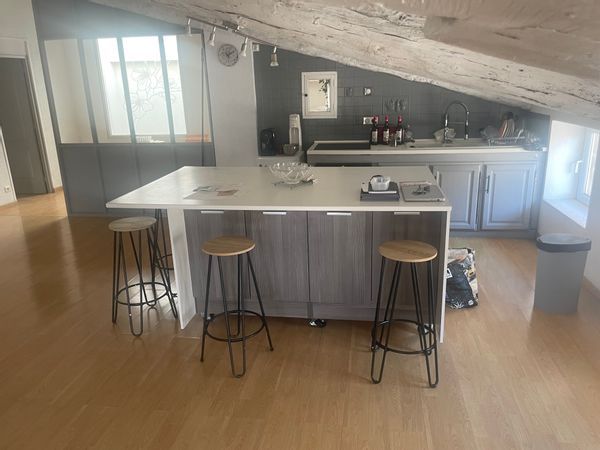 Le grenier de Didier. Dans un ancien relais de poste du 18 eme siècle, grenier aménagé