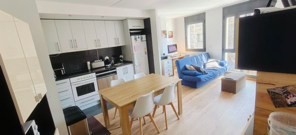 Appartement 2 chambres, à 200m des pistes des skis et départs de randonnée.