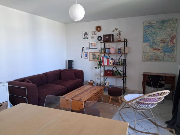 Appartement une chambre, proche du centre ville de Chambéry, et à deux pas des chemins de randonnée