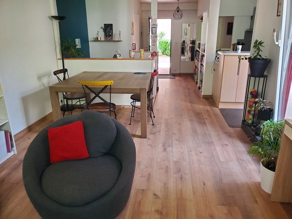 Appartement avec 3 chambres, une terrasse et un petit jardin privatif