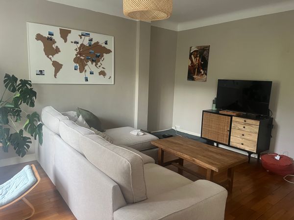 Appartement situé en plein centre ville d'Aix les Bains, avec une petite vue sur le Revard.