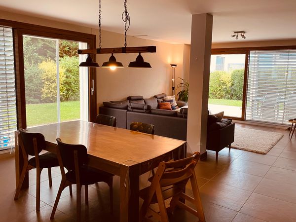 Belle maison à la campagne, proche de Lausanne (15') et du lac Léman (5')