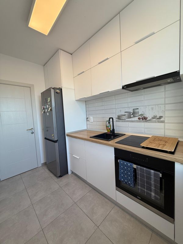 Home Laurentiu, Bucharest