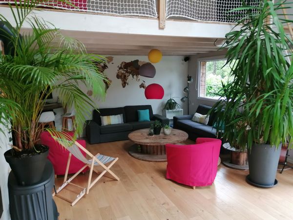 Grande maison rénovée en bord de mer, au calme.