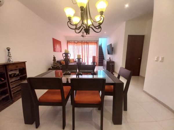 La maison de Cleopatra & Jonathan