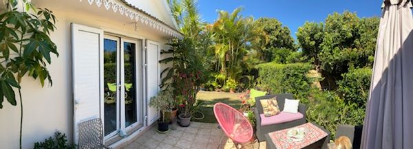 anna's house