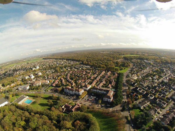 Hello everybody!You want to stay at least 3 weeks in a nice place near Paris,house accessible 4All !