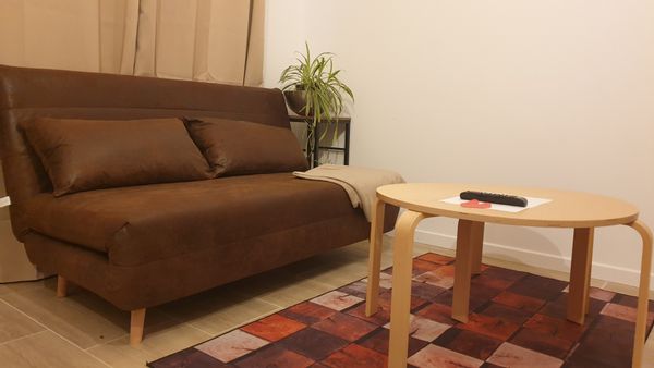 Évasion Romantique : Studio Jacuzzi & Nature pour une expérience Prénium, lieu Secret des Amoureux.