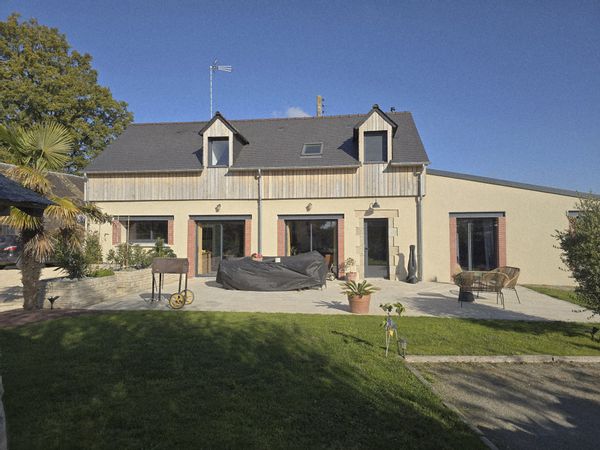 Maison familiale au cœur de la nature