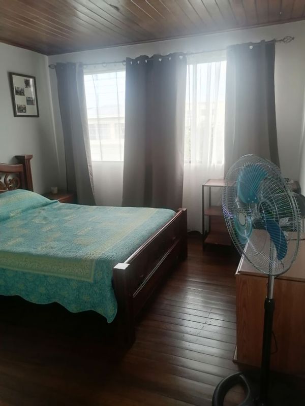 ORIETTA y BERNARDOs hus