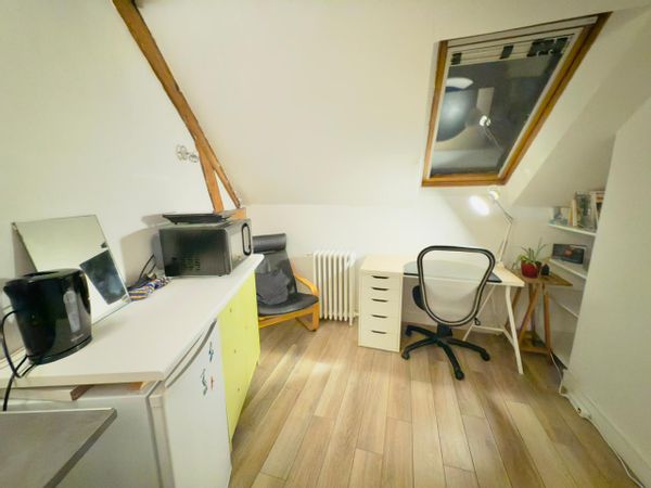 Le micro-appartement sous les toits de Bénédicte.