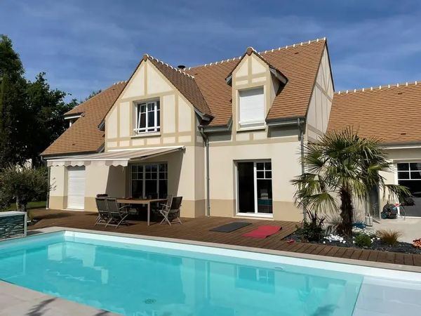 Grande villa au calme dans une résidence de standing proche de Disneyland Paris avec Piscine
