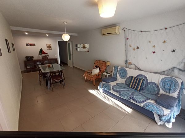 Piso de dos dormitorios en Peñiscola. A 5 minutos  de las playas y el castillo.