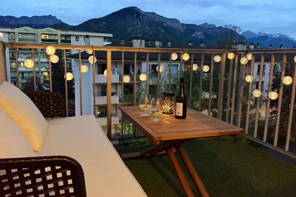 Annecy centre * Balcon avec vue * Déco chaleureuse