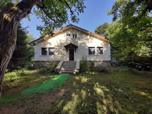 Countryside house in Paris