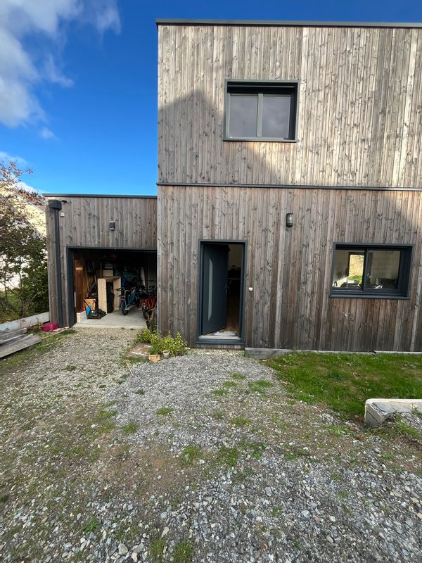 Maison neuve en bois, à deux pas de la mer