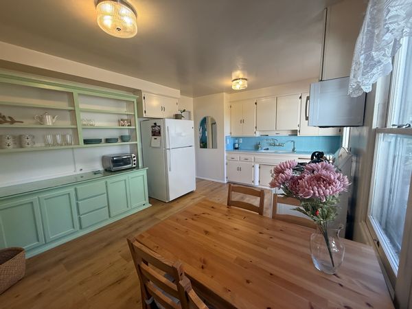 Charming midcentury cottage on private canyon in central San Diego.