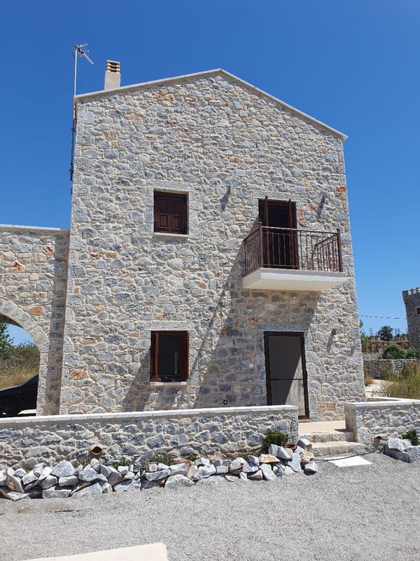 Mani house